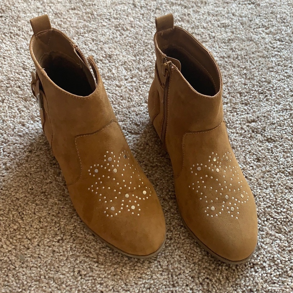 Ankle boots
